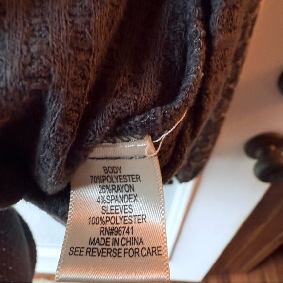 Truself Women’s Waffle Knit Button Down Top with Snakeskin Sleeves - Picture 7 of 8